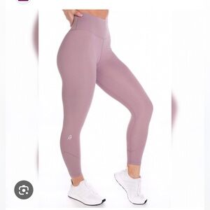 Alainah III Sleek Legging